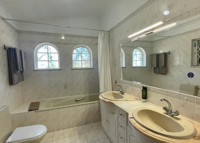 Poco By Check-in Portugal 빌라 *